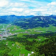 Flugwegposition um 11:50:07: Aufgenommen in der Nähe von Gemeinde St. Johann in Tirol, St. Johann in Tirol, Österreich in 1267 Meter